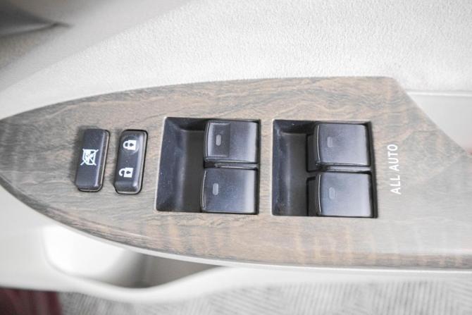 Toyota Corolla X (E140 E150) Рестайлинг с пробегом 2012 года, цена 1 359 000 рублей, 89900 км, седан, Автокод Объявления