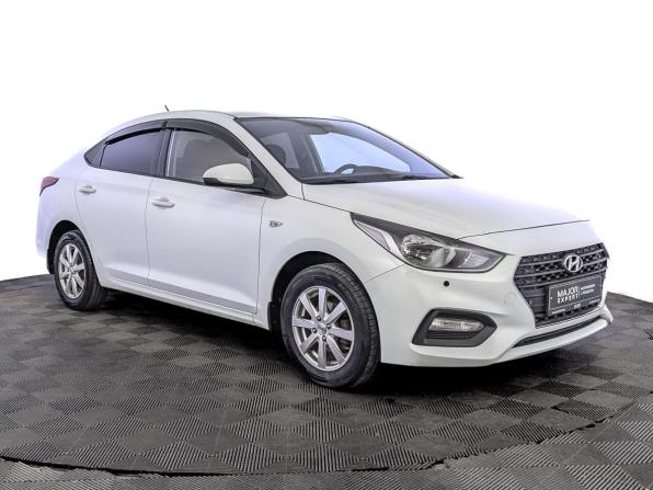 Hyundai Solaris II с пробегом 2017 года, цена 1 225 000 рублей, 123475 км, седан, Автокод Объявления