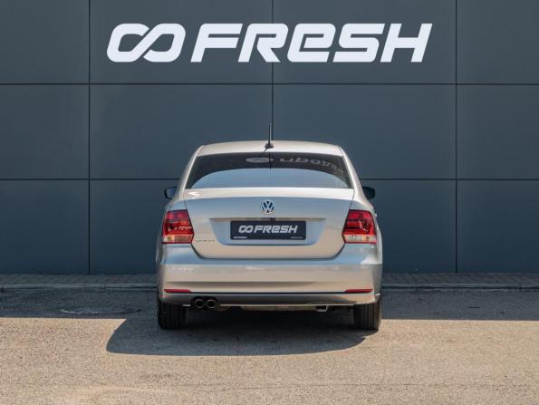 Volkswagen Polo V Рестайлинг с пробегом 2018 года, цена 1 650 000 рублей, 84064 км, седан, Автокод Объявления