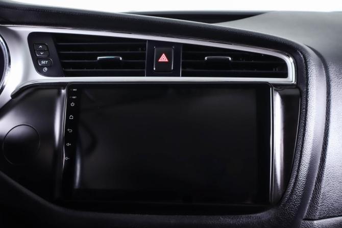 Kia Ceed II Рестайлинг с пробегом 2018 года, цена 1 569 000 рублей, 106393 км, универсал, Автокод Объявления