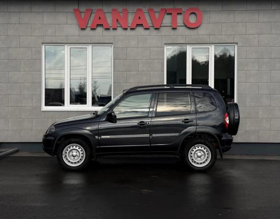 Chevrolet Niva I Рестайлинг с пробегом 2017 года, цена 640 000 рублей, 174340 км, внедорожник, Автокод Объявления