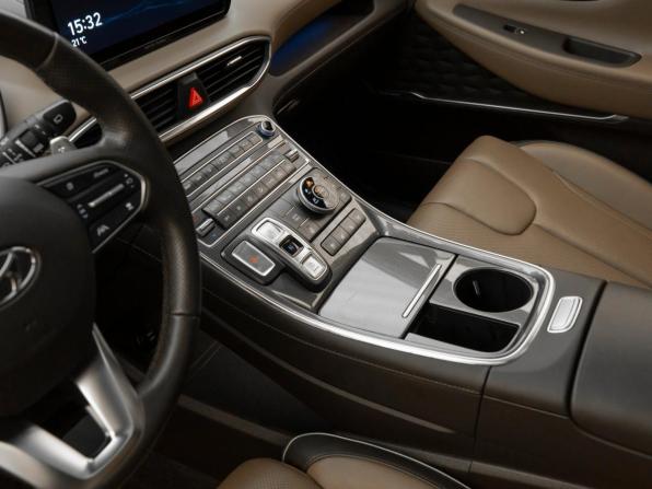 Hyundai Santa Fe IV Рестайлинг с пробегом 2021 года, цена 4 085 000 рублей, 49693 км, внедорожник, Автокод Объявления