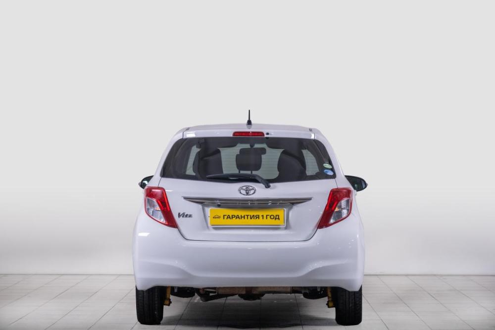 Toyota Vitz III (XP130) Томск  - изображение 5