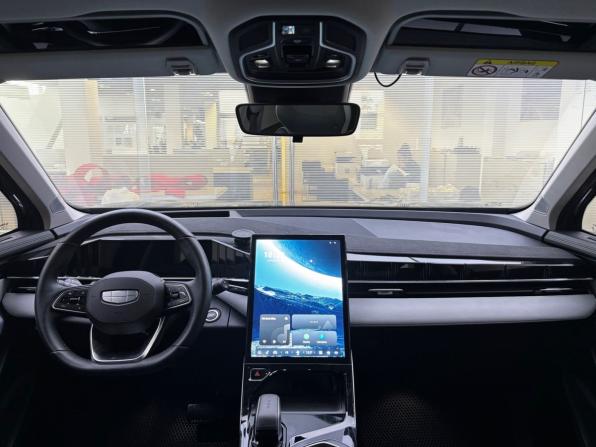 Geely Atlas II с пробегом 2024 года, цена 3 120 000 рублей, 34622 км, внедорожник, Автокод Объявления
