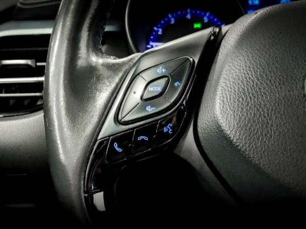 Toyota C-HR I Рестайлинг с пробегом 2021 года, цена 2 270 000 рублей, 157486 км, внедорожник, Автокод Объявления