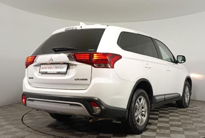 Mitsubishi Outlander III Рестайлинг 2 с пробегом 2018 года, цена 2 070 000 рублей, 97448 км, внедорожник, Автокод Объявления