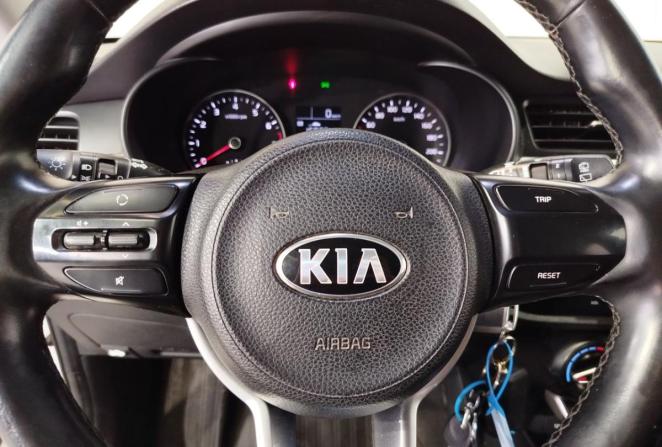 Kia Rio IV с пробегом 2017 года, цена 1 356 000 рублей, 77305 км, хэтчбек, Автокод Объявления