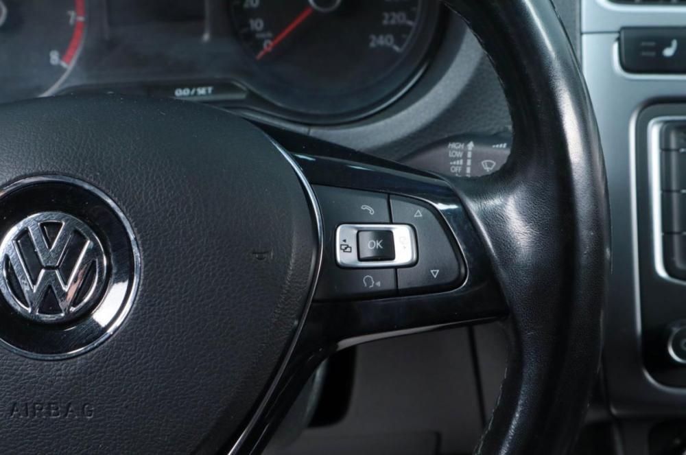 Volkswagen Polo V Рестайлинг Челябинск  - изображение 16