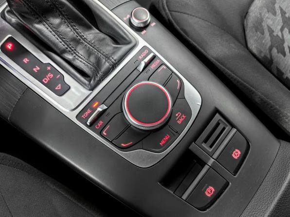 Audi A3 III (8V) с пробегом 2015 года, цена 1 650 000 рублей, 158650 км, седан, Автокод Объявления