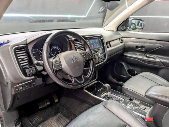 Mitsubishi Outlander III Рестайлинг 3 с пробегом 2018 года, цена 2 750 000 рублей, 86888 км, внедорожник, Автокод Объявления
