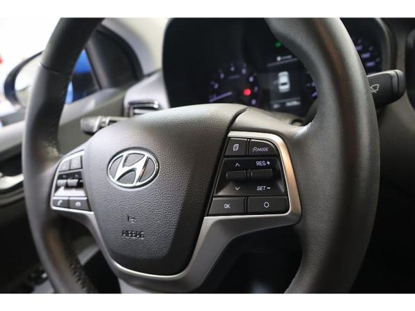 Hyundai Solaris II Рестайлинг с пробегом 2021 года, цена 1 649 000 рублей, 26226 км, седан, Автокод Объявления