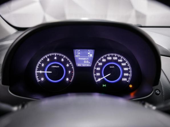 Hyundai Solaris I Рестайлинг с пробегом 2014 года, цена 875 000 рублей, 163136 км, седан, Автокод Объявления