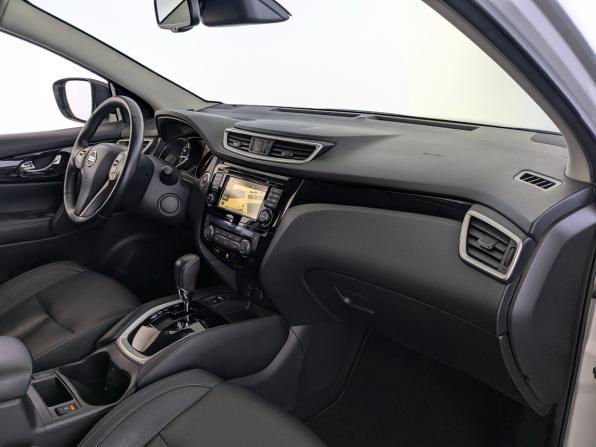 Nissan Qashqai II с пробегом 2018 года, цена 1 800 000 рублей, 82500 км, внедорожник, Автокод Объявления