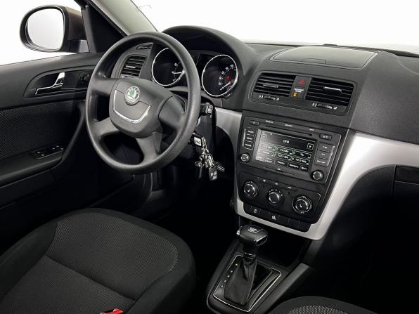 Skoda Yeti I с пробегом 2011 года, цена 1 100 000 рублей, 105000 км, внедорожник, Автокод Объявления