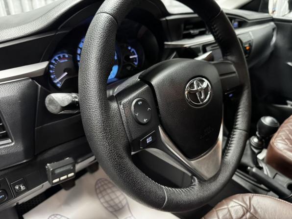 Toyota Corolla XI (E160 E170 E180) с пробегом 2014 года, цена 950 000 рублей, 197173 км, седан, Автокод Объявления