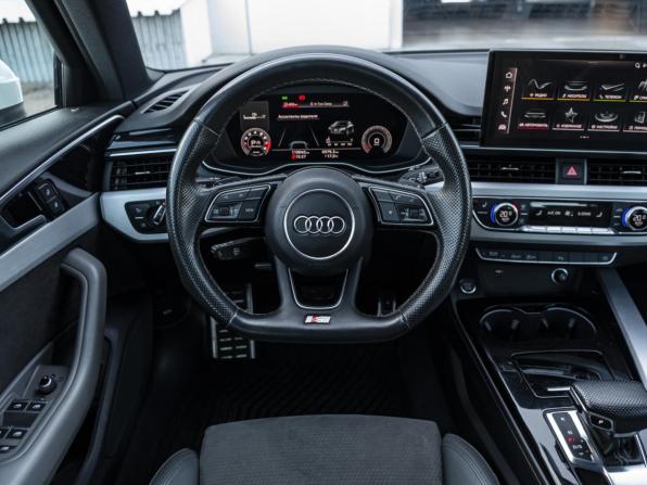 Audi A4 V (B9) Рестайлинг с пробегом 2020 года, цена 3 649 000 рублей, 110040 км, седан, Автокод Объявления