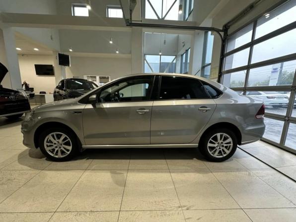 Volkswagen Polo V Рестайлинг с пробегом 2018 года, цена 999 000 рублей, 175000 км, седан, Автокод Объявления