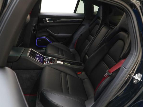 Porsche Panamera II с пробегом 2019 года, цена 6 777 077 рублей, 102738 км, лифтбек, Автокод Объявления