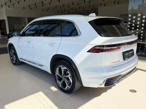 Geely Monjaro I с пробегом 2022 года, цена 2 800 000 рублей, 58340 км, внедорожник, Автокод Объявления