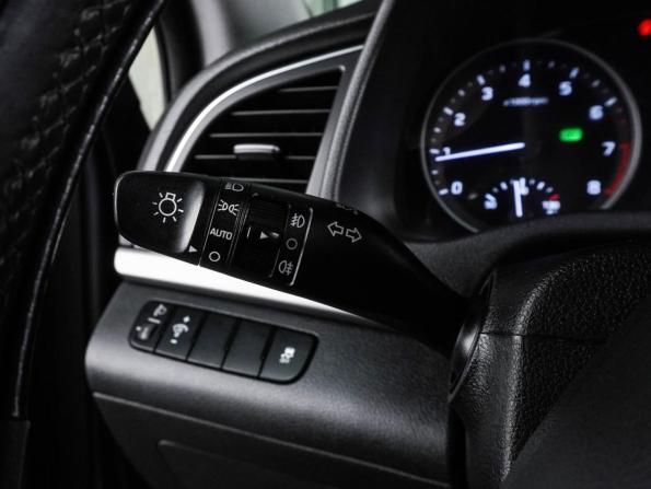 Hyundai Elantra VI (AD) с пробегом 2017 года, цена 1 547 000 рублей, 165291 км, седан, Автокод Объявления