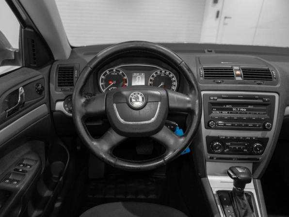 Skoda Octavia II (A5) Рестайлинг с пробегом 2012 года, цена 870 000 рублей, 169489 км, седан, Автокод Объявления