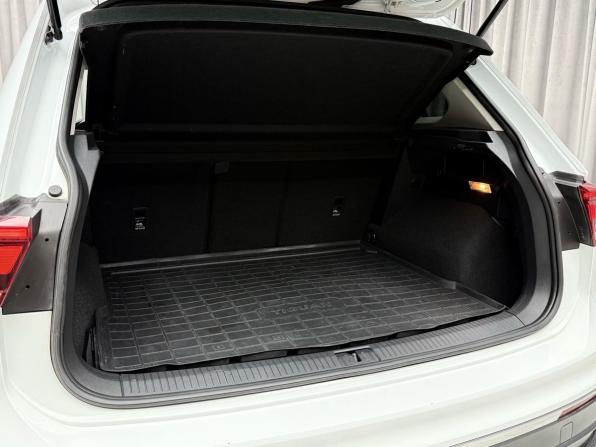 Volkswagen Tiguan II Рестайлинг с пробегом 2021 года, цена 2 349 000 рублей, 49622 км, внедорожник, Автокод Объявления