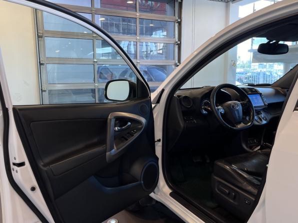 Toyota RAV4 III (XA30) Рестайлинг с пробегом 2010 года, цена 1 365 000 рублей, 181353 км, внедорожник, Автокод Объявления