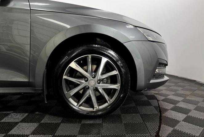 Skoda Octavia IV (A8) с пробегом 2021 года, цена 2 300 000 рублей, 114787 км, лифтбек, Автокод Объявления