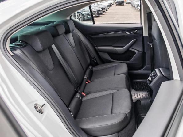 Skoda Octavia IV (A8) с пробегом 2021 года, цена 1 915 000 рублей, 85351 км, лифтбек, Автокод Объявления