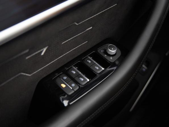 Geely Monjaro I с пробегом 2024 года, цена 3 399 000 рублей, 51423 км, внедорожник, Автокод Объявления