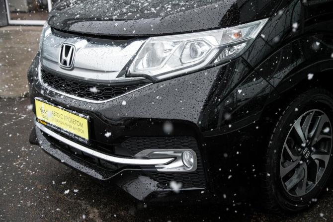 Honda Stepwgn V с пробегом 2017 года, цена 1 945 000 рублей, 121000 км, минивэн, Автокод Объявления