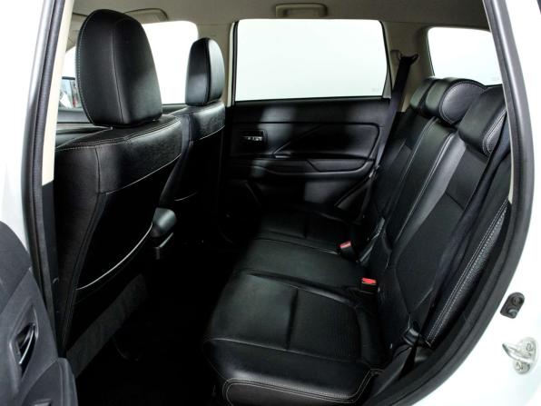 Mitsubishi Outlander III Рестайлинг 2 с пробегом 2017 года, цена 1 848 000 рублей, 130878 км, внедорожник, Автокод Объявления