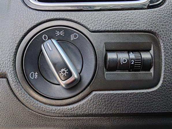 Volkswagen Polo V Рестайлинг с пробегом 2017 года, цена 719 000 рублей, 284500 км, седан, Автокод Объявления