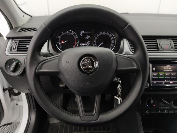 Skoda Rapid I Рестайлинг с пробегом 2017 года, цена 1 224 000 рублей, 44983 км, лифтбек, Автокод Объявления