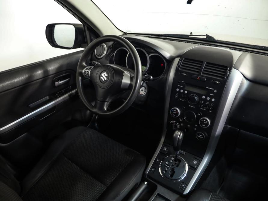 Suzuki Grand Vitara II Рестайлинг Санкт-Петербург  - изображение 10