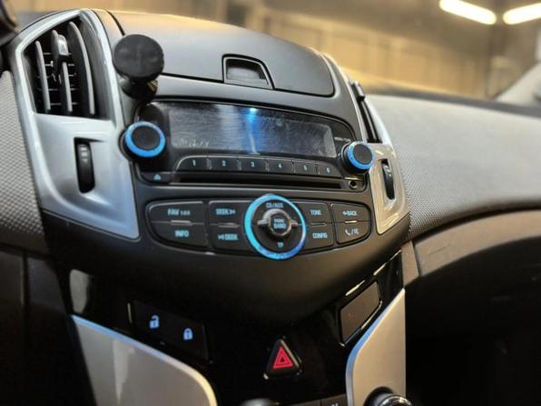 Chevrolet Cruze I Рестайлинг с пробегом 2013 года, цена 697 000 рублей, 190000 км, хэтчбек, Автокод Объявления