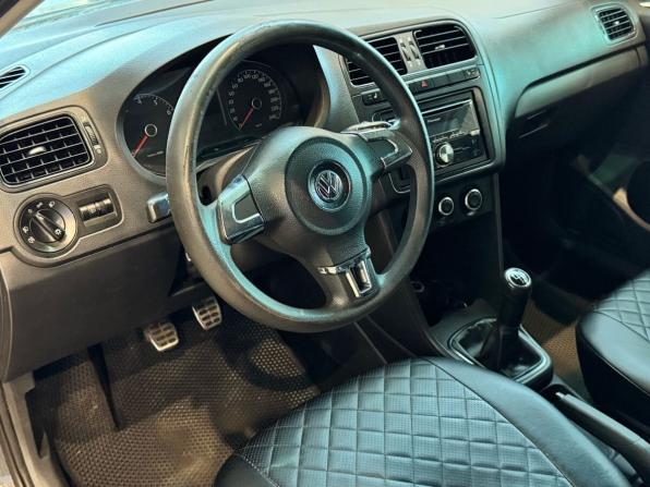 Volkswagen Polo V с пробегом 2012 года, цена 550 000 рублей, 267000 км, седан, Автокод Объявления