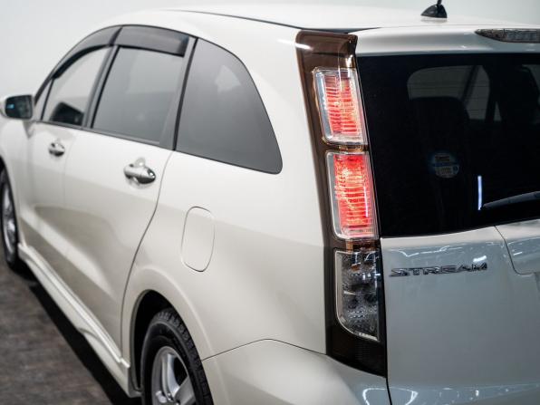 Honda Stream II Рестайлинг с пробегом 2010 года, цена 1 320 000 рублей, 118478 км, компактвэн, Автокод Объявления