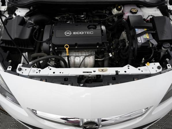 Opel Astra J Рестайлинг с пробегом 2012 года, цена 835 000 рублей, 132000 км, седан, Автокод Объявления