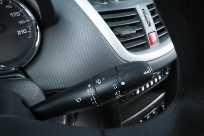 Peugeot 207 I с пробегом 2007 года, цена 639 000 рублей, 197100 км, хэтчбек, Автокод Объявления