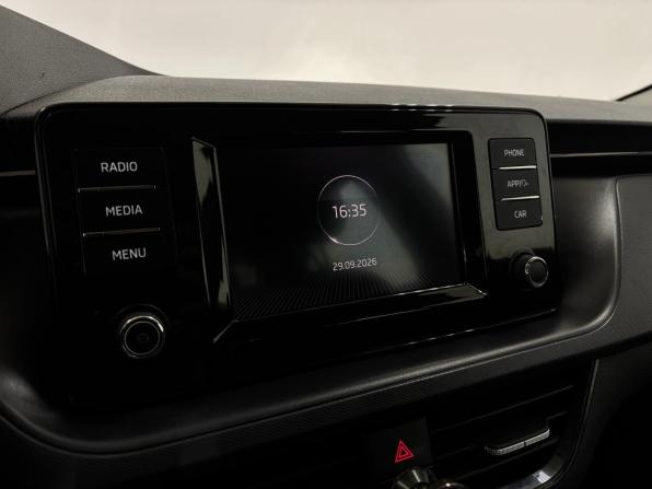 Skoda Rapid II с пробегом 2022 года, цена 1 560 000 рублей, 92703 км, лифтбек, Автокод Объявления
