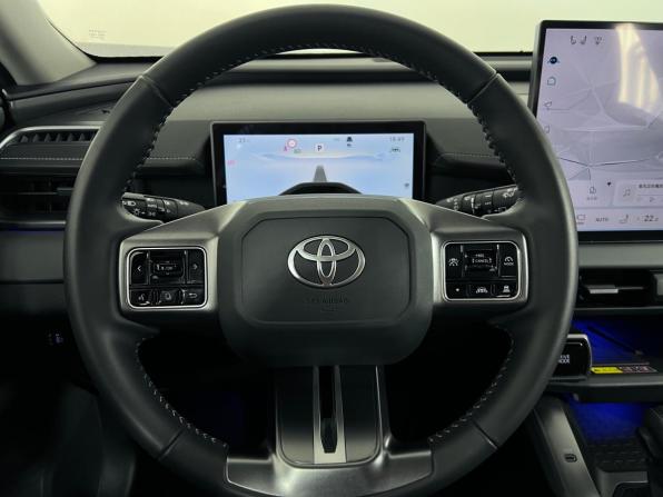 Toyota RAV4 VI (XA60) с пробегом 2026 года, цена 4 550 000 рублей, 30 км, внедорожник, Автокод Объявления