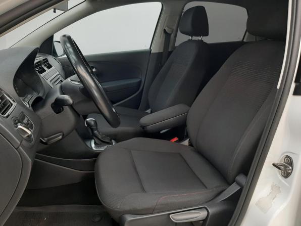 Volkswagen Polo V Рестайлинг с пробегом 2017 года, цена 1 119 000 рублей, 94923 км, седан, Автокод Объявления