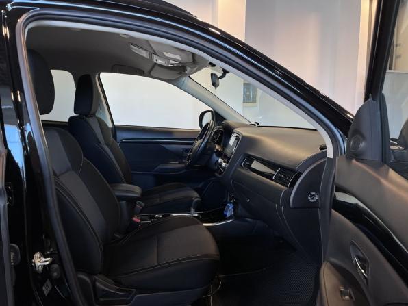 Mitsubishi Outlander III Рестайлинг 3 с пробегом 2021 года, цена 2 840 000 рублей, 54774 км, внедорожник, Автокод Объявления