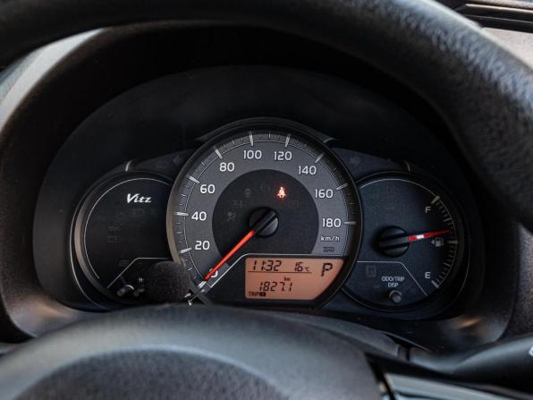 Toyota Vitz III (XP130) Рестайлинг 2 с пробегом 2017 года, цена 990 000 рублей, 75538 км, хэтчбек, Автокод Объявления