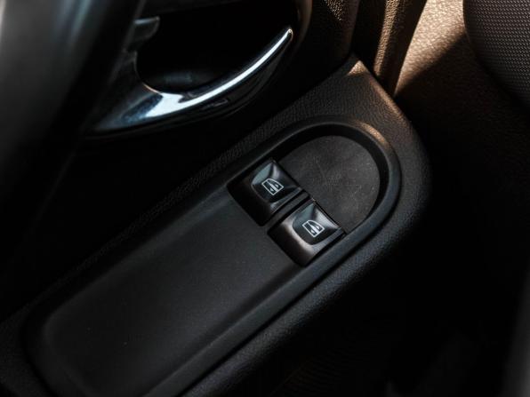 Renault Duster I Рестайлинг с пробегом 2015 года, цена 1 300 000 рублей, 112780 км, внедорожник, Автокод Объявления