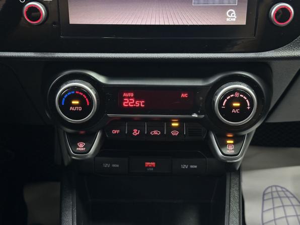 Kia Rio IV Рестайлинг с пробегом 2021 года, цена 1 735 000 рублей, 73714 км, хэтчбек, Автокод Объявления