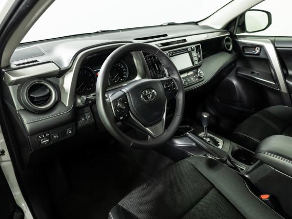 Toyota RAV4 IV (XA40) Рестайлинг с пробегом 2016 года, цена 2 099 700 рублей, 153770 км, внедорожник, Автокод Объявления