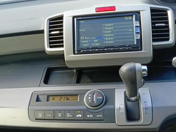 Honda Freed I Рестайлинг с пробегом 2012 года, цена 1 113 000 рублей, 168449 км, компактвэн, Автокод Объявления