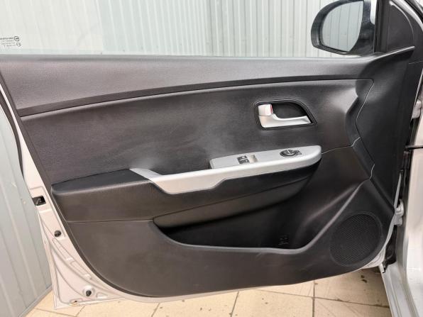 Kia Rio III с пробегом 2013 года, цена 779 000 рублей, 211179 км, хэтчбек, Автокод Объявления